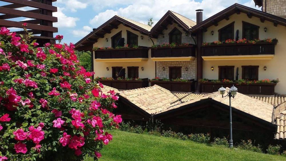 Hotel Villa Danilo Gamberale Bagian luar foto